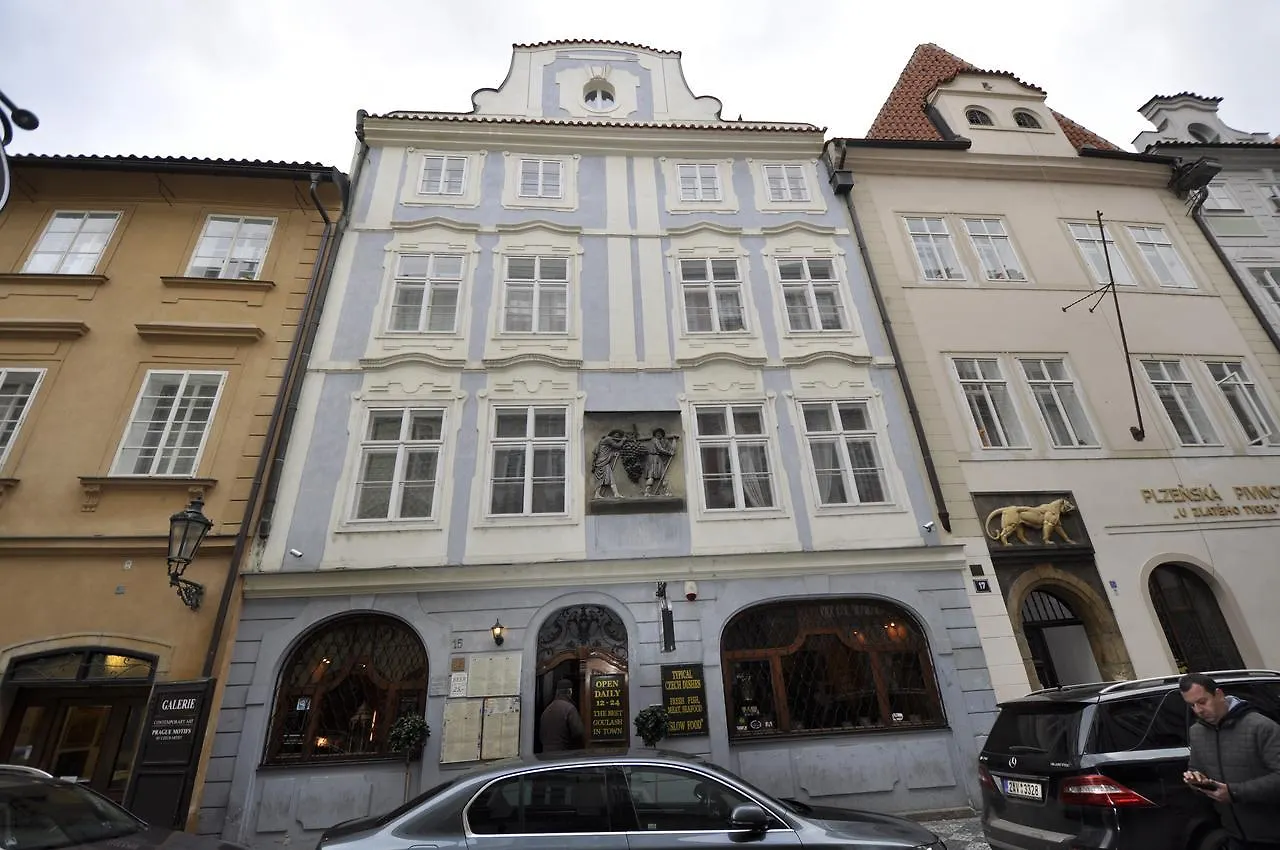 براغ Apartment Husova 15