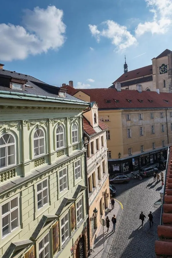 براغ Apartment Husova 15